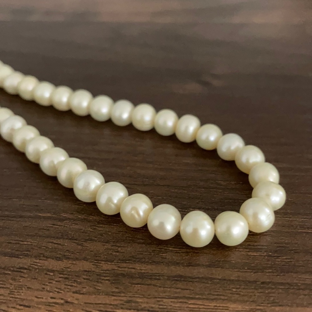Pearl necklace
